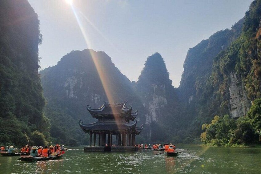 Mua Cave and Trang An Grottoes Private Day Tour from Hanoi 1