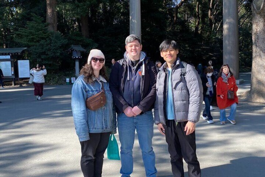 Pray Like a Local at Meiji Shrine – Guided Tour with Sake Barrels 4