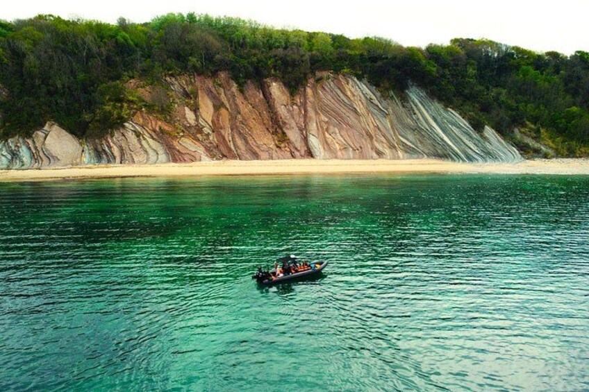 Discover the essentials of the Basque coast by boat 2