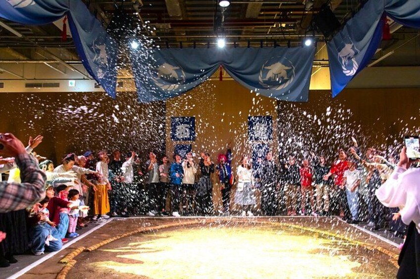 Kyoto Sumo Entertainment Show with Chicken Hot Pot and Geisha 5