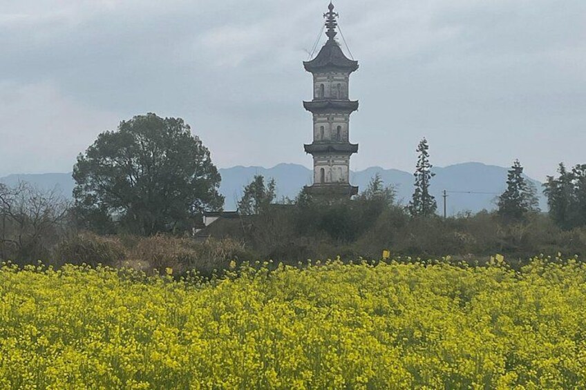 the ancient Yunmen Pagoda in Yi County 3