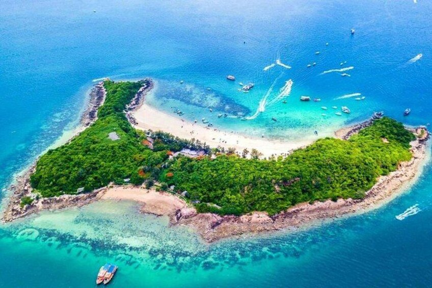 Coral Island Pattaya Tour from Bangkok with Speedboat and Lunch 2