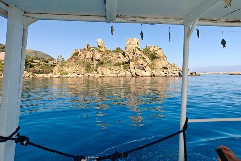 Cefalù Private Sunset Tour with Snorkeling and Aperitif. 2