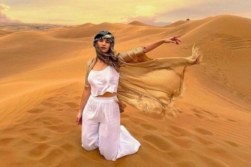 Abu Dhabi Desert Safari Dune Bashing, Camel Rides and Dinner 2