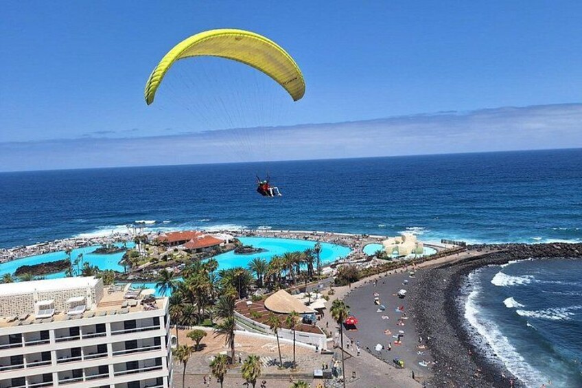 Paragliding from Teide National Park 2200m to Puerto de la Cruz 4