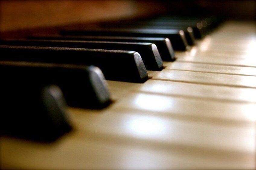 Primer plano de teclas de piano. 2