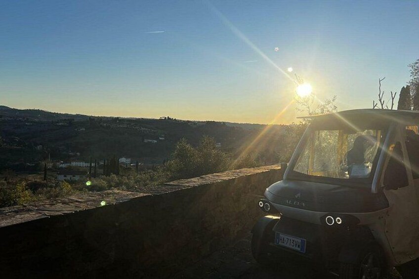 Florence: Private Tour in Classic Golf Cart 1h or Panoramic 1h30 4