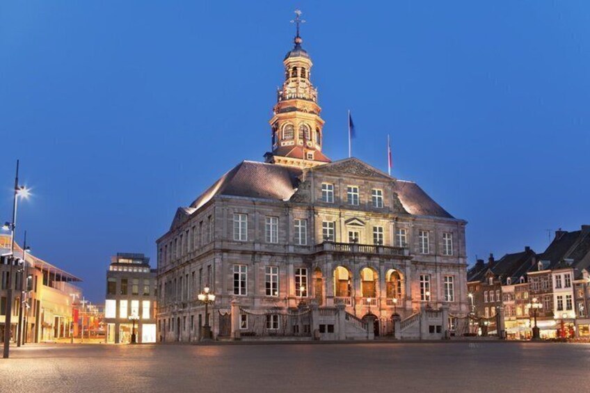 TOP Maastricht : Private Guided Tour with your mobile 2