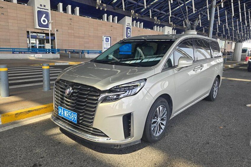 8-Hour Shanghai English Speaking Driver Chauffeur Service 3