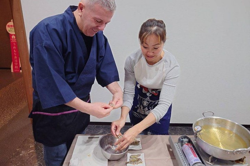 Hot! Tempura Rice Bowl Making Experience in Nara 3
