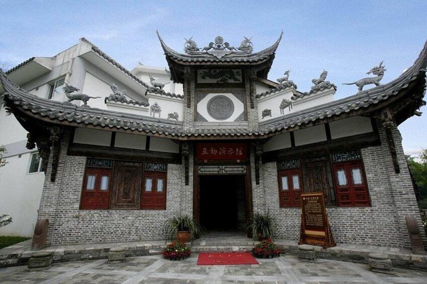 Private Full Day Sichuan Gourmet Food Tour from Chengdu 3