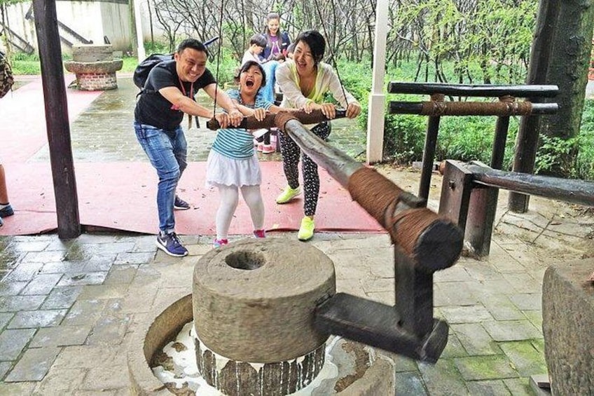 Private Full Day Sichuan Gourmet Food Tour from Chengdu 4