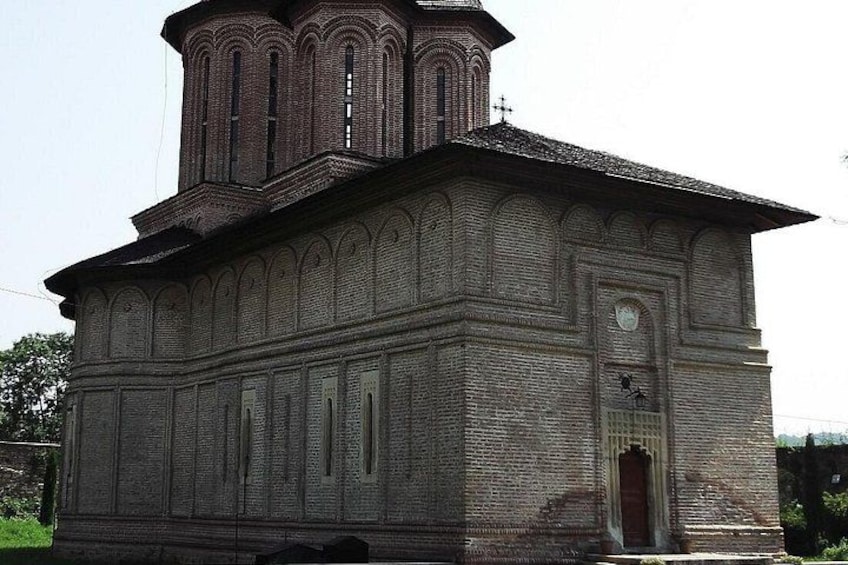 Day Trip to the Salt Mine & Dracula Tomb with Lunch at Winery 4