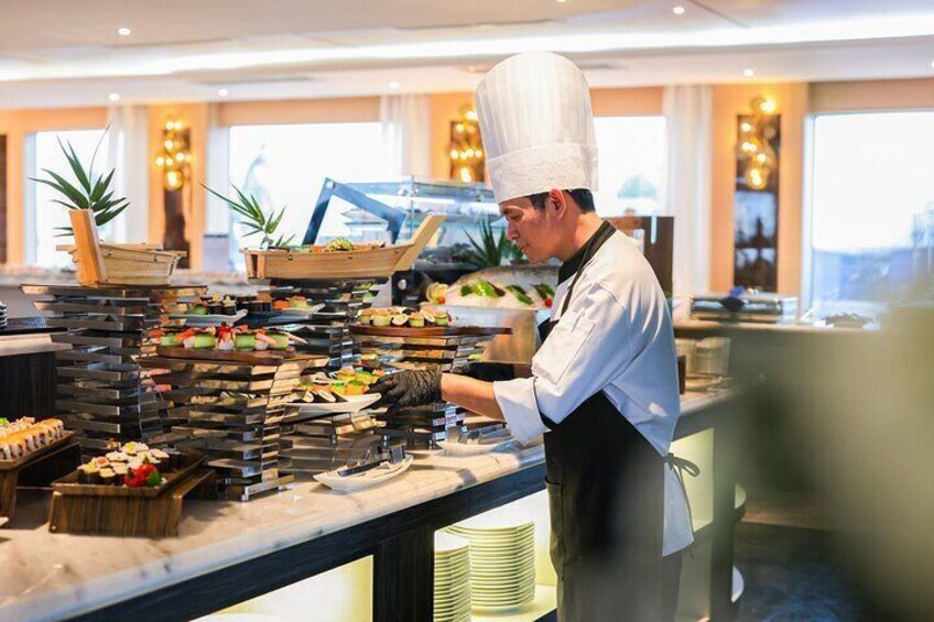 Luna Luxury Cruise Halong Bay – Premium 5 Star Day Tour 4