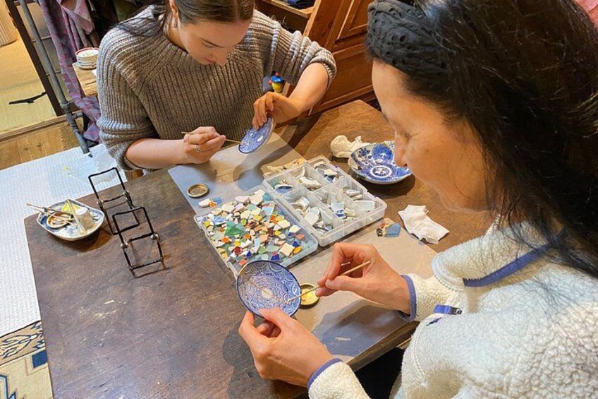 Hands On Modern Kintsugi with a Japanese Tradition in English 3
