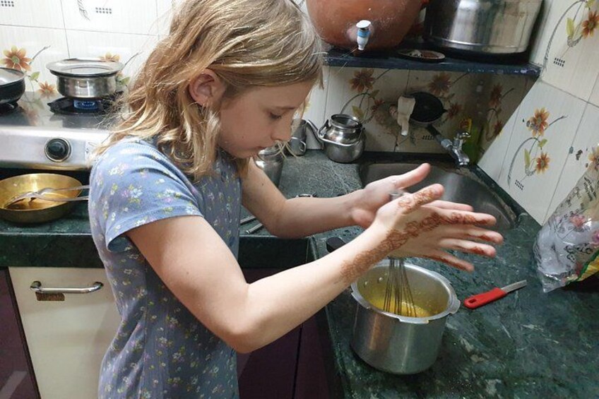 Mumbai: Indian Cooking Class with Unlimited Home-Style Meal 3