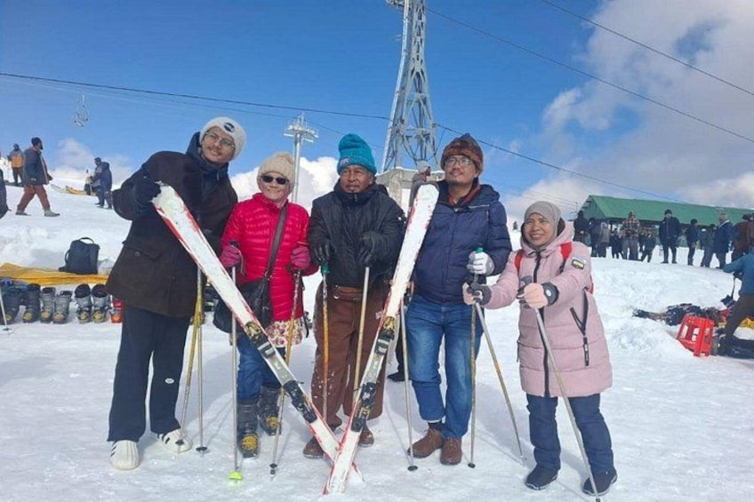 Gulmarg Day Trip in Kashmir from Srinagar with Pvt Car & Guide 3