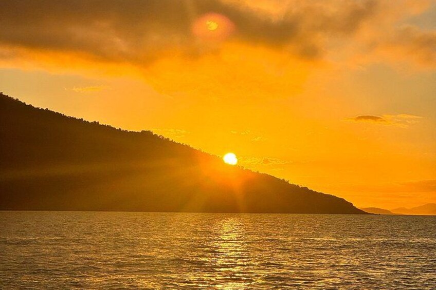Sunset Sail Cruise Airlie Beach 2