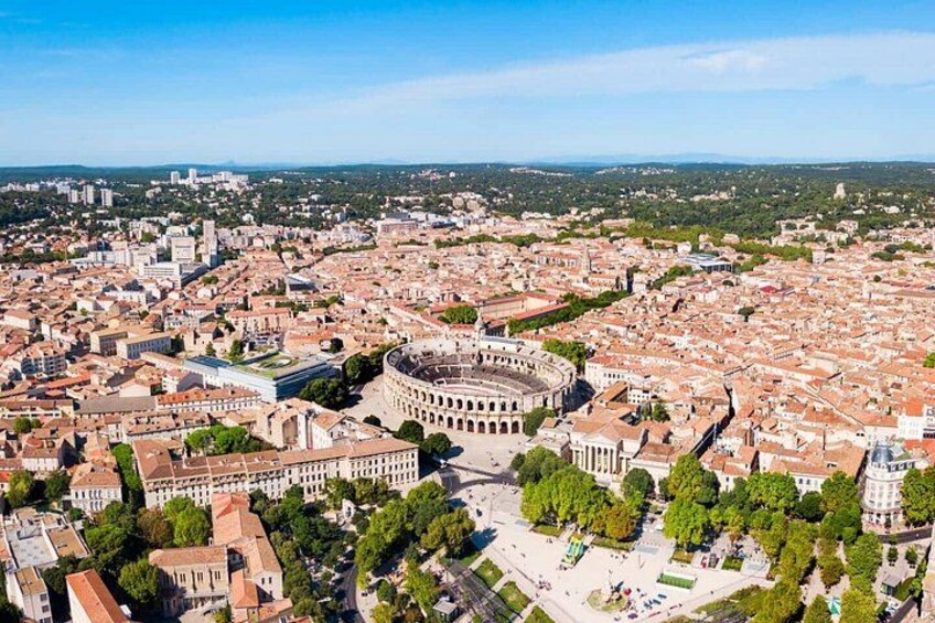 Hello Nîmes: Private 2-Hour Intro City Walk with Local Guide 2