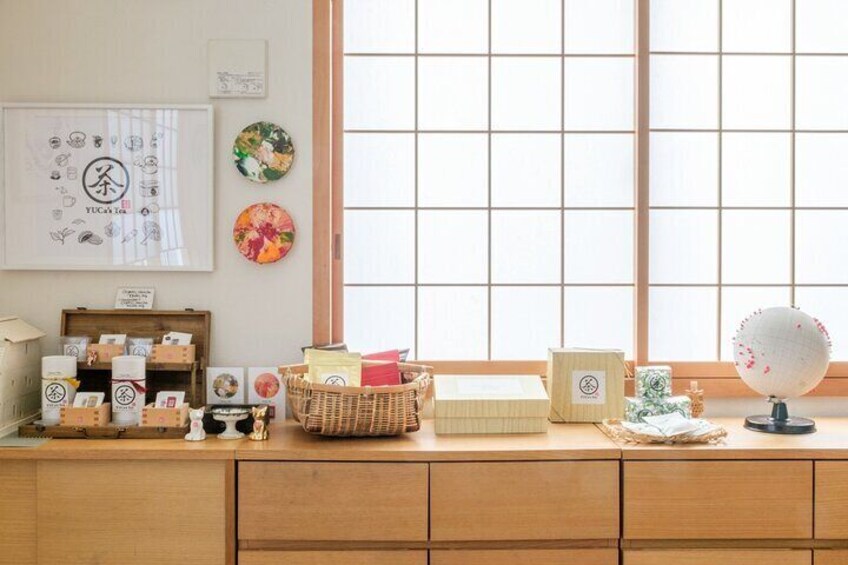 Omakase-Style Sushi Class with Local Supermarket Tour 4