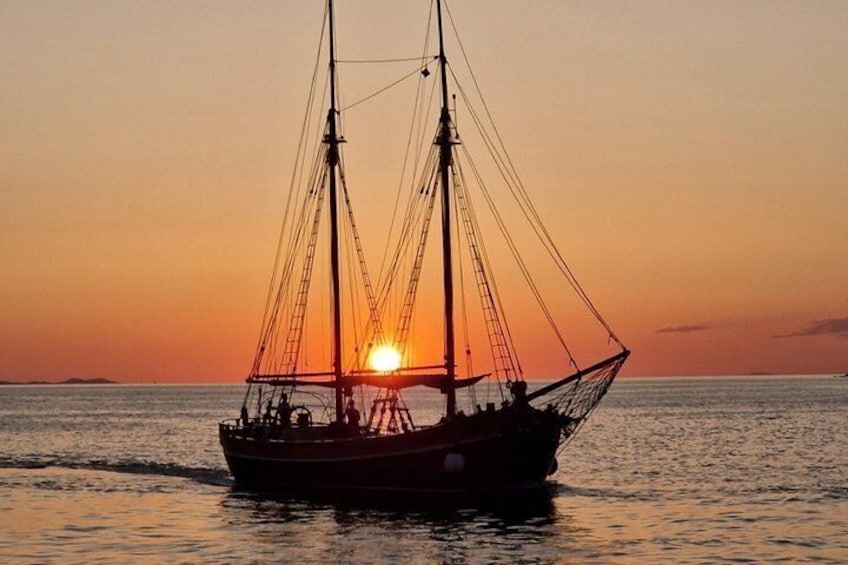 Zadar Sunset Cruise on a Traditional Boat with Wine 3