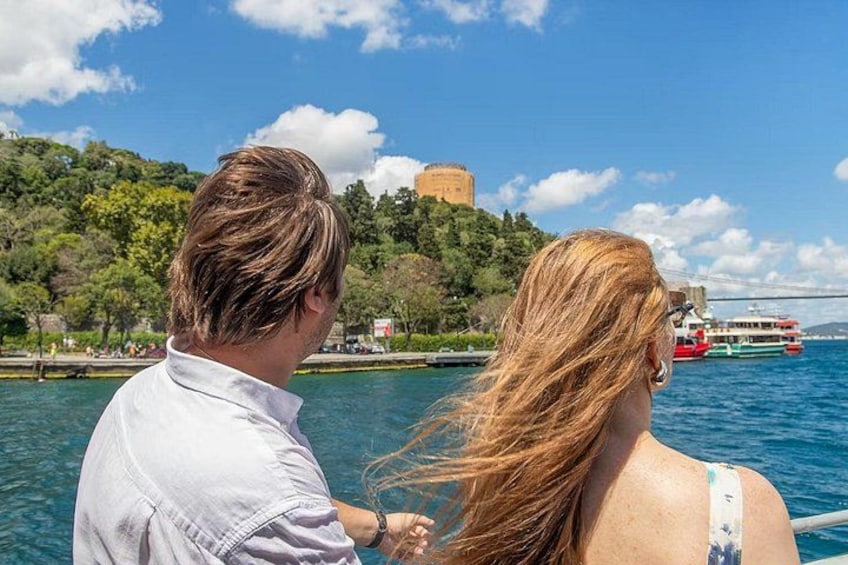 Bosphorus Sightseeing Cruise with Optional 4 Course Dinner 3