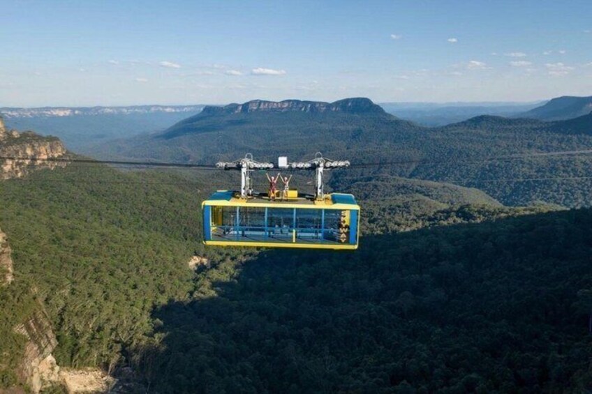 Blue Mountains Mercedes Tour: Cockatoos, Cascades & Scenic World 2