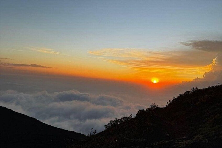Full-Day Tour to Antigua and Pacaya Volcano 1