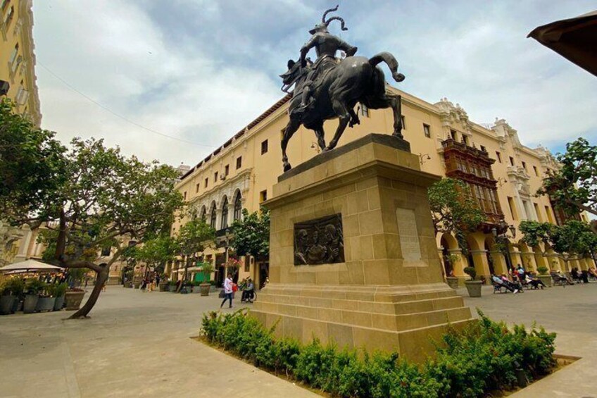 City Tour + Gastronomic Route in Lima Markets 3