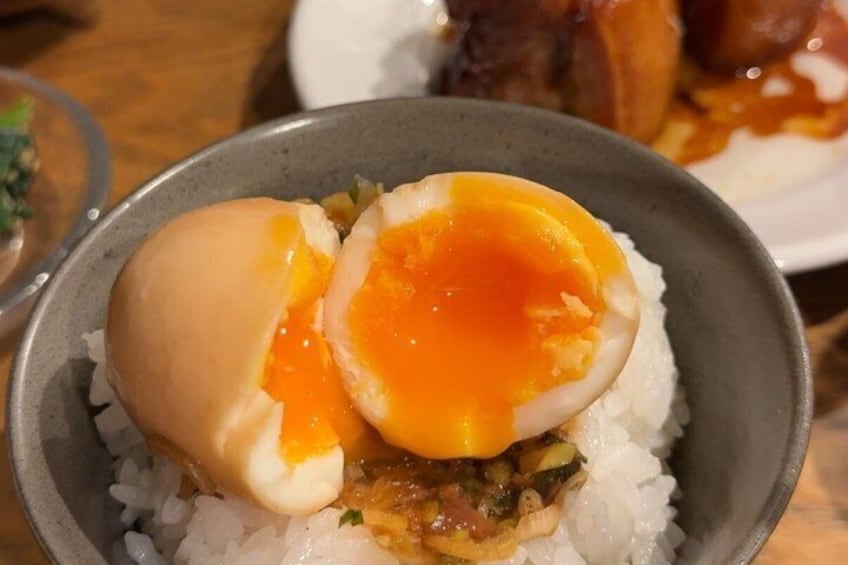 Solo-Friendly Tokyo Food Walk: Bring Japanese Flavors Home 3