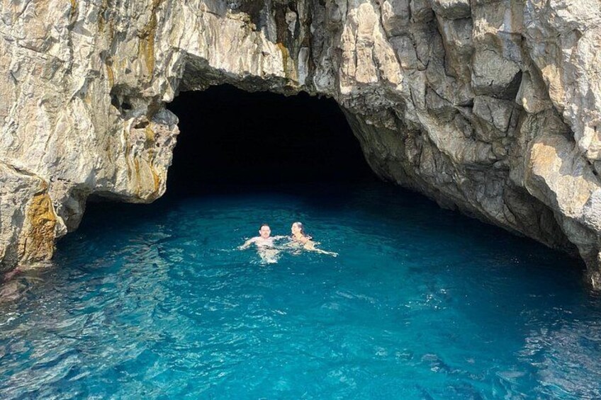 Private daily boat excursion of the Amalfi Coast 5