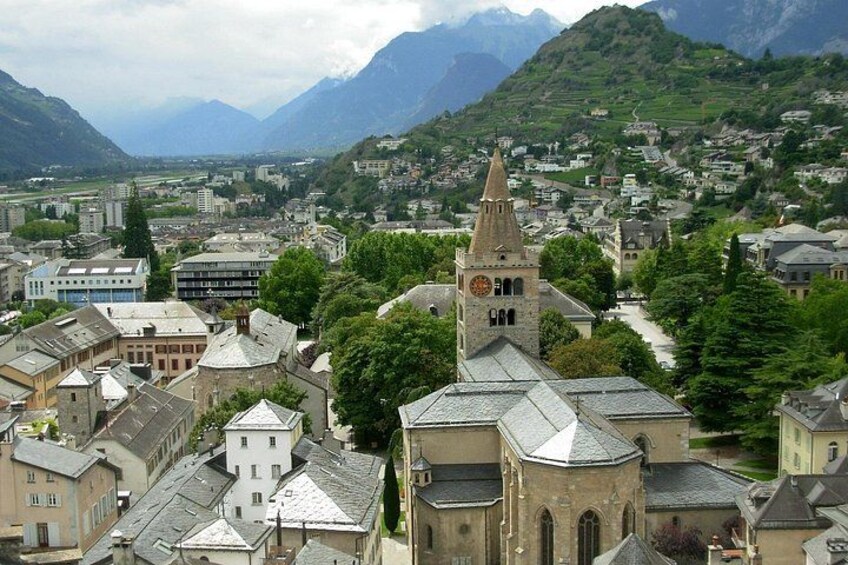 Timeless Sion: Castles, Cathedrals & Old Town Charm 1
