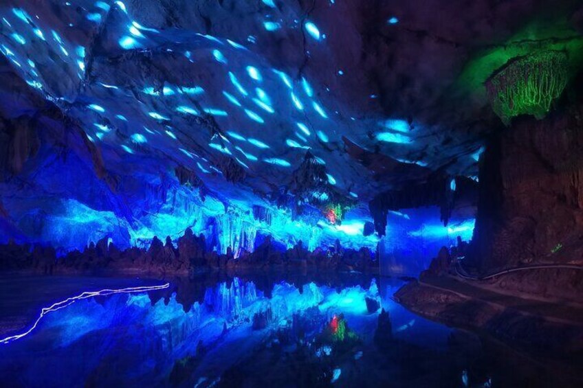 Li River, Reed Flute Cave,Xianggong Hill & Light Show Day Tour 5