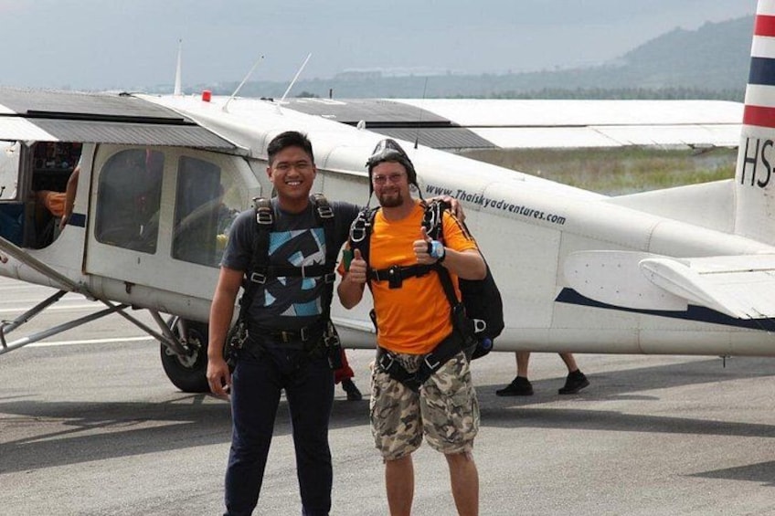 Pattaya Ocean View Tandem Skydiving with Hotel Transfers 4