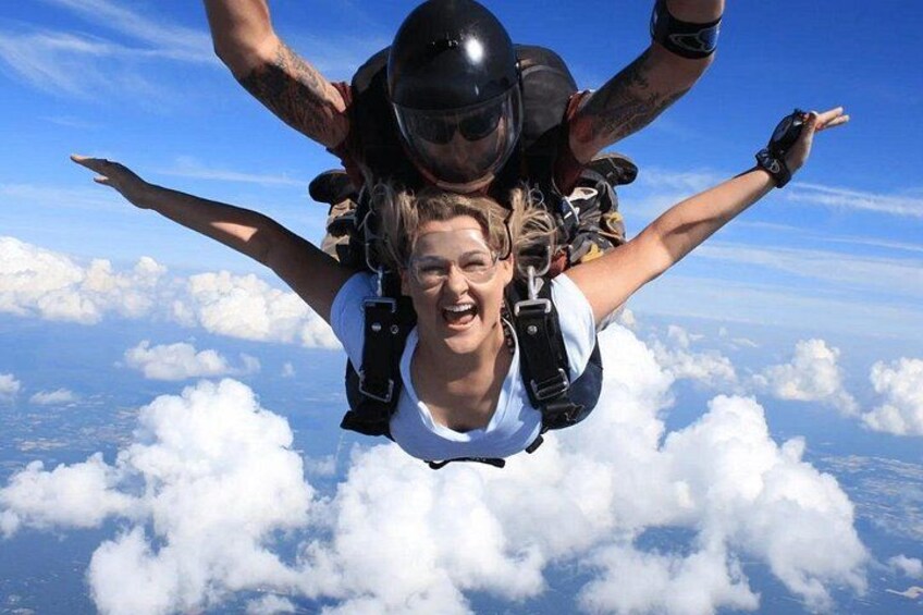 Pattaya Ocean View Tandem Skydiving with Hotel Transfers 1