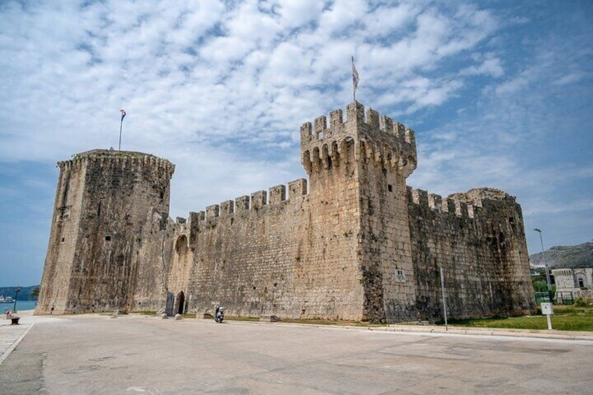 From Zadar cruise port: Private Guided Tour to Split and Trogir 1