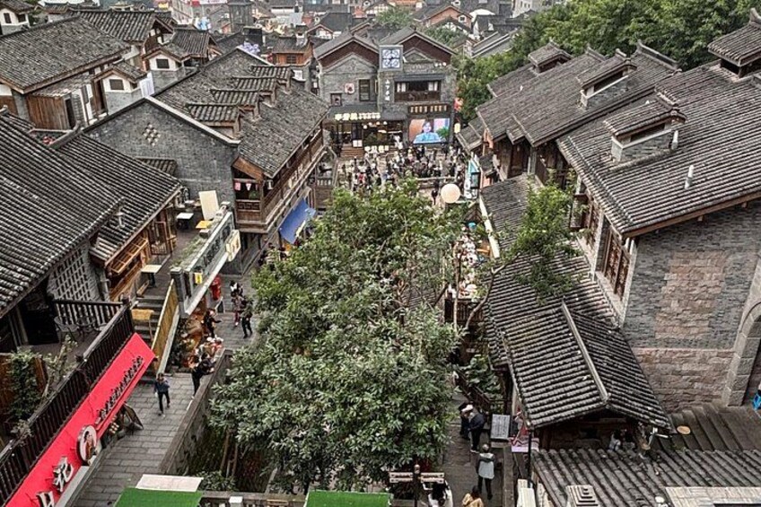 Eighteen-tier old street hanging foot building makes your heart beat faster and your appetite increase greatly. 2