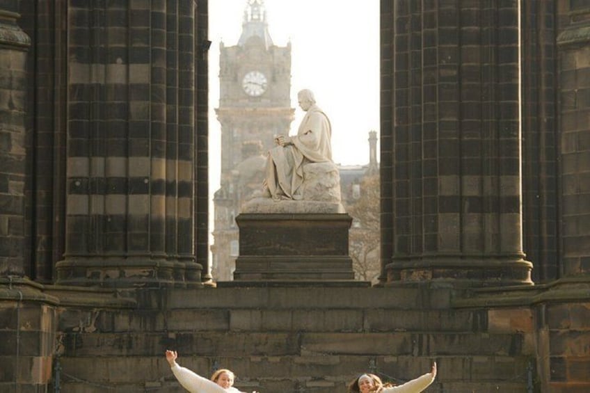 Private Edinburgh Photoshoot with a Local Photographer 3
