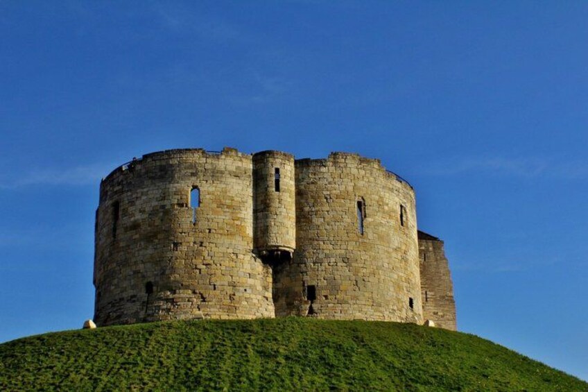 Mind the Cobbles: York's Gruesome True History Walking Tour 2