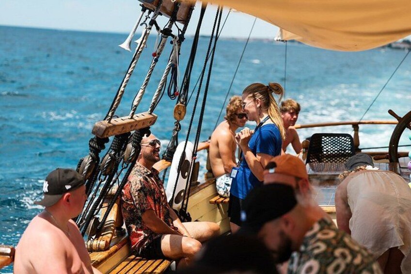 Zadar: Traditional Boat Tour with Unlimited Wine and 3 Stops 4
