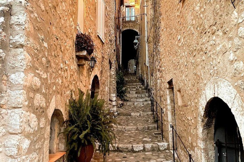 Cannes: Western French Riviera Semi-Private or Private Day Tour 2
