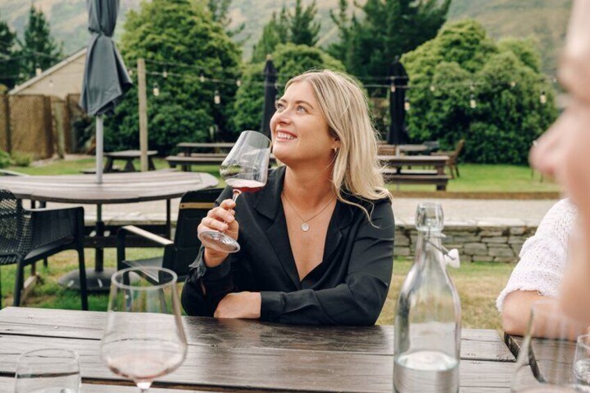 Jet Boat and Wine Tour - 45 Minute Jet Boat, 4 Wineries & Lunch 5