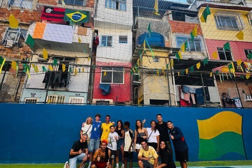 Rio : Visit to the football field FIFA STREET and Passeio Favela 2
