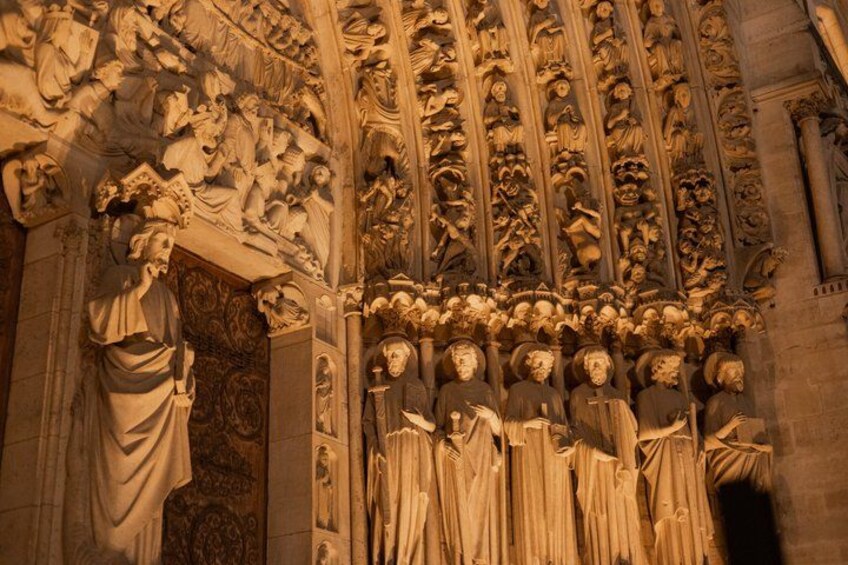Paris Ghost Tour: Haunted Legends, Notre Dame & Dark Secrets 2