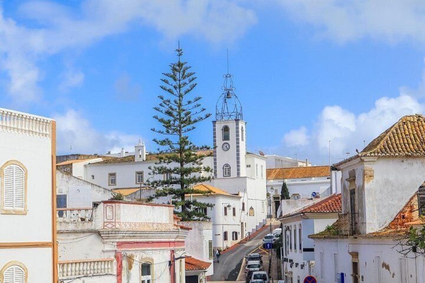 Igreja Matriz (Mother Church): The iconic bell tower of the old town, rebuilt after the earthquake of 1755. 4
