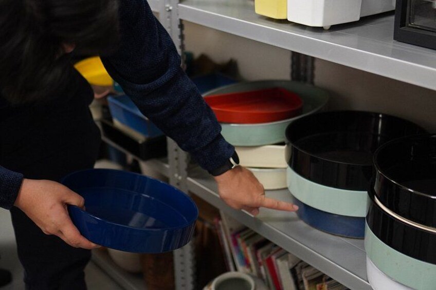 Select a vase that speaks to your artistic vision. 4