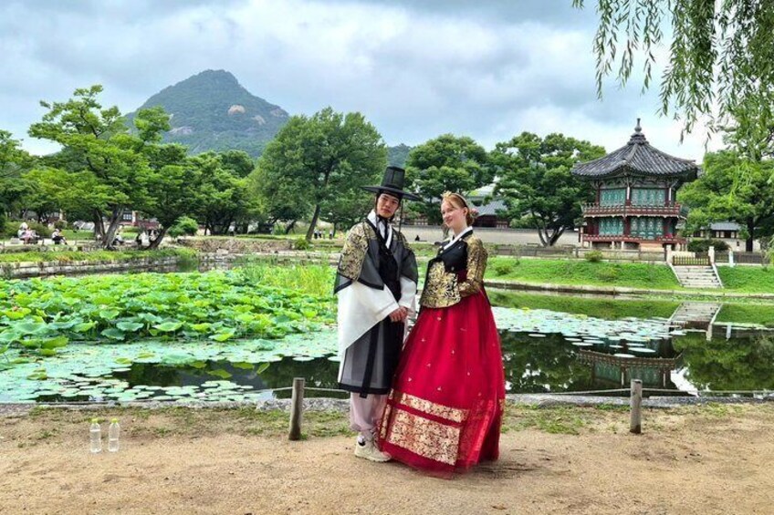Seoul Old Meets New: Palace, Bukchon & Ikseondong 2