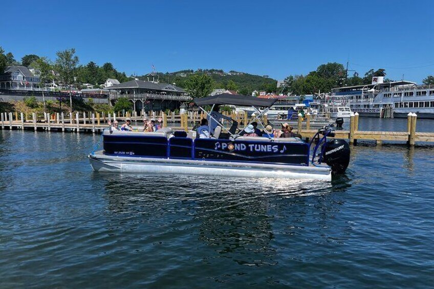 Lake Winnipesaukee Pontoon Boat Tours 1