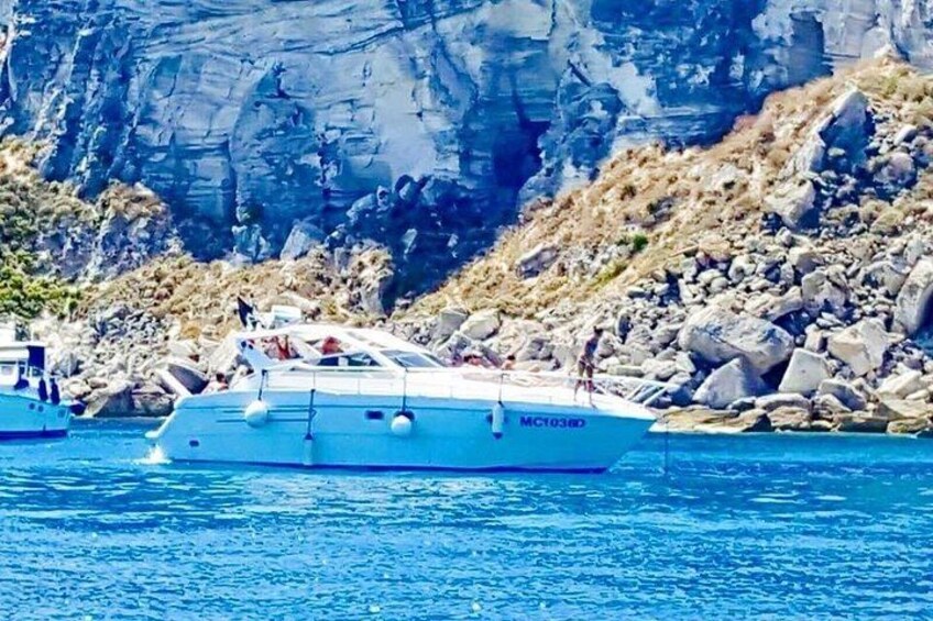 Favignana and Levanzo Boat Tour with Lunch on Board 2