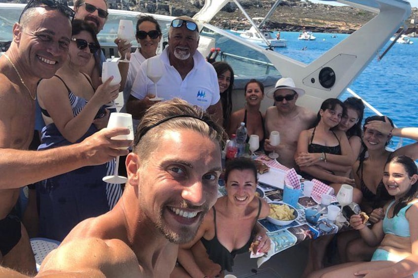 Favignana and Levanzo Boat Tour with Lunch on Board 2